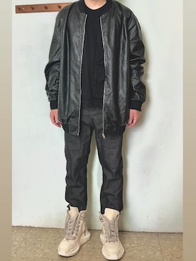 「DRKSHDW by RICK OWENS（ダークシャドウ バイ リックオウエンス）のアイテム」を使った、Ivano Shiehさん（メンズ・178cm）の夏コーディネート