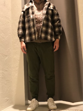 「SPORT B.のアイテム」を使った、Ivano Shiehさん（メンズ・178cm）の冬コーディネート