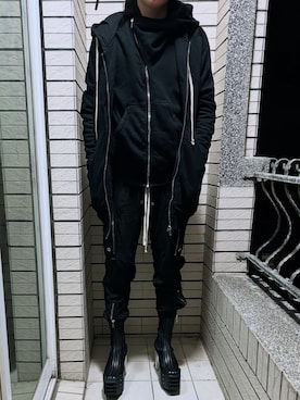 Ivano Shiehさんの（Rick Owens | リックオウエンス）を使ったコーディネート