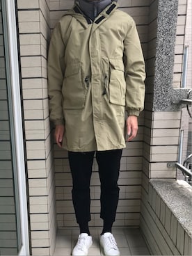 「PULL&BEAR（プルアンドベア）のアイテム（ジャケット/アウター）」を使った、Ivano Shiehさん（メンズ・178cm）の冬コーディネート