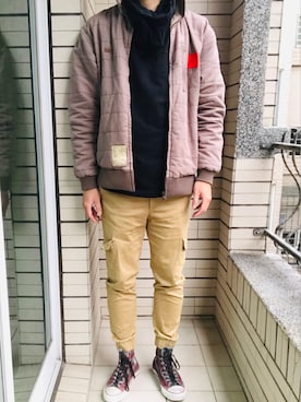 「LRG（エルアールジー）のアイテム」を使った、Ivano Shiehさん（メンズ・178cm）の冬コーディネート