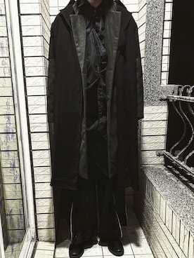 「MM6 Maison Margiela（ｴﾑｴﾑｼｯｸｽ ﾒｿﾞﾝ ﾏﾙｼﾞｪﾗ）のアイテム（トップス）」を使った、Ivano Shiehさん（メンズ・178cm）の冬コーディネート