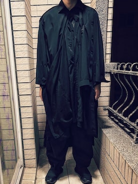 「Yohji Yamamoto（ヨウジヤマモト）のアイテム（トップス）」を使った、Ivano Shiehさん（メンズ・178cm）の冬コーディネート
