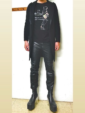 「Rick Owens（リックオウエンス）のアイテム（ブーツ、ブラック系）」を使った、Ivano Shiehさん（メンズ・178cm）の夏コーディネート