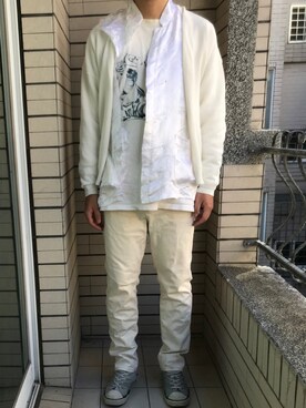 「Levi's（リーバイス）のアイテム（シューズ）」を使った、Ivano Shiehさん（メンズ・178cm）の夏コーディネート