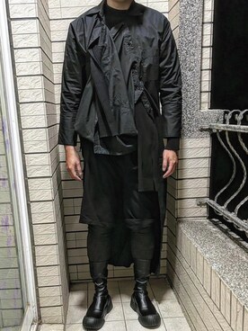 「MM6 Maison Margiela（ｴﾑｴﾑｼｯｸｽ ﾒｿﾞﾝ ﾏﾙｼﾞｪﾗ）のアイテム（トップス）」を使った、Ivano Shiehさん（メンズ・178cm）の冬コーディネート