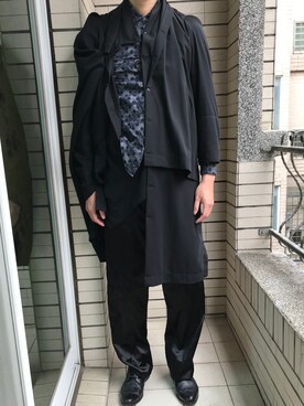 「SISLEY（シスレー）のアイテム」を使った、Ivano Shiehさん（メンズ・178cm）の春コーディネート