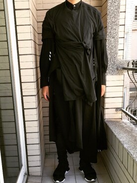 「Yohji Yamamoto（ヨウジヤマモト）のアイテム（トップス）」を使った、Ivano Shiehさん（メンズ・178cm）の夏コーディネート
