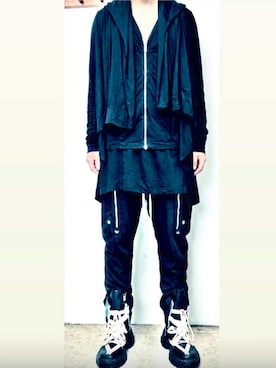 「Rick Owens（リックオウエンス）のアイテム」を使った、Ivano Shiehさん（メンズ・178cm）の春コーディネート