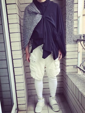 「Yohji Yamamoto（ヨウジヤマモト）のアイテム（トップス）」を使った、Ivano Shiehさん（メンズ・178cm）の夏コーディネート