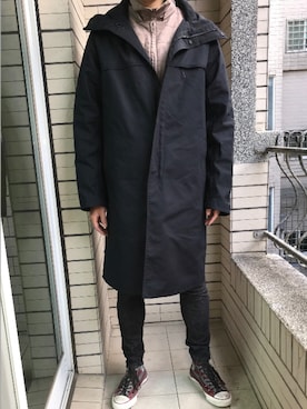 「Y-3（ワイスリー）のアイテム（トレンチコート）」を使った、Ivano Shiehさん（メンズ・178cm）の秋コーディネート