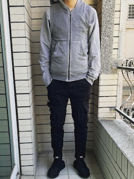 「GAP（ギャップ）のアイテム（スタジャン）」を使った、Ivano Shiehさん（メンズ・178cm）の秋コーディネート