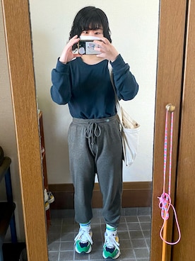 「NEWBALANCE」｜「アイテム（スウェットパンツ）」を使った、kimidoriさん（レディース・148cm）の春コーディネート