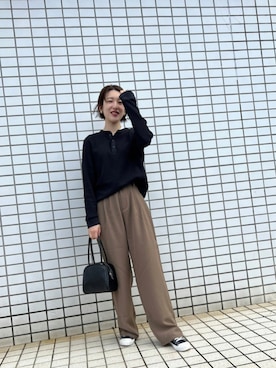 「JUNOAH（ジュノア）のアイテム（スラックス）」を使った、うさん（レディース・162cm）の秋コーディネート