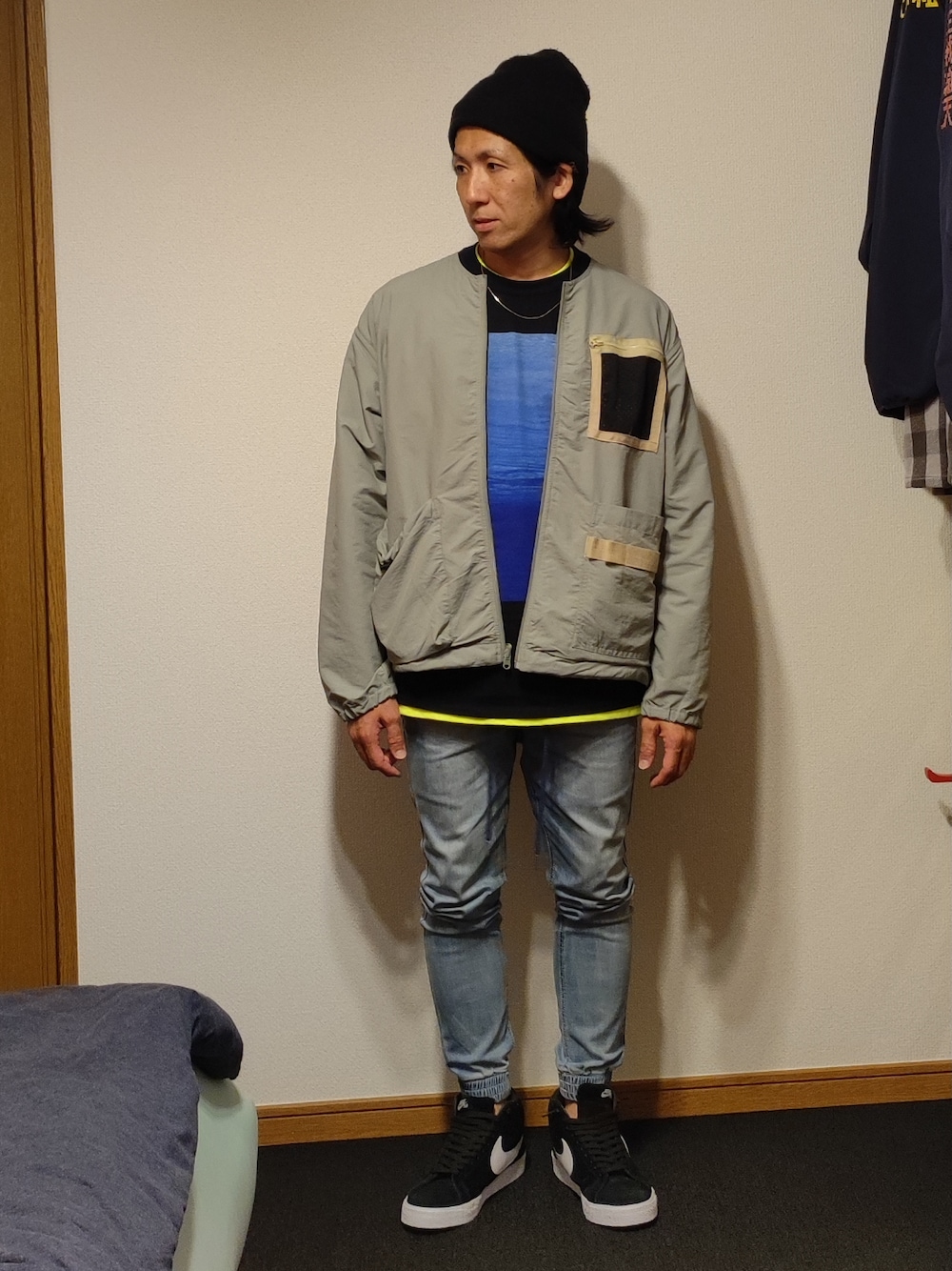 「プチプラ、ワークマン、ワークマン女子、ミリタリー、メンズコーデ、カジュアル、休日コーデ、お洒落さんとつながりたい、ストリートコーデ、春夏コーデ、低身長、ストリートファッション、スケータースタイル、デニム、ootd」｜「NEW ERAのアイテム（ニットキャップ/ビーニー、ブラック系）」を使った、🆕新吉村虎太郎🐯さん（メンズ・165cm）の春コーディネートの1枚目の写真