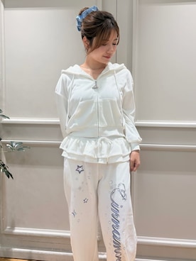 「アイテム（シュシュ、ブルー系）」を使った、SNIDEL HOMEさん（レディース・156cm）の秋コーディネート