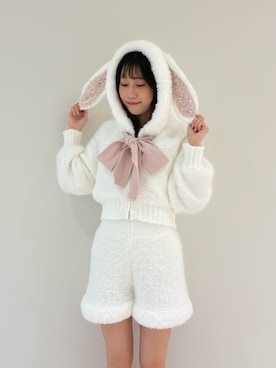 「SNIDEL HOME（スナイデルホーム）の【Halloween】ショートニットパーカー（ルームウェア/パジャマ、ホワイト系）」を使った、SNIDEL HOMEさんの秋コーディネート