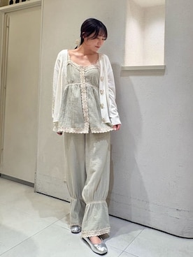 「SNIDEL HOME（スナイデルホーム）のキルティングバンス（バレッタ/ヘアクリップ、ベージュ系）」を使った、SNIDEL HOMEさんの春コーディネート
