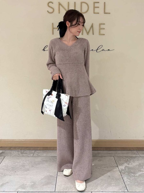 ペプラムニットセットアップ（ルームウェア/パジャマ）｜SNIDEL HOME