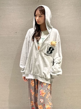「SNIDEL HOME（スナイデルホーム）の【BUTTERBEAR】カットロングパンツ（ルームウェア/パジャマ、ブラウン系）」を使った、SNIDEL HOMEさんの夏コーディネート