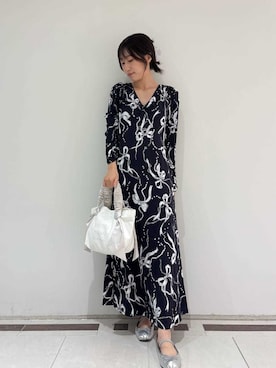 「アイテム（バレッタ/ヘアクリップ、ホワイト系）」を使った、SNIDEL HOMEさん（レディース・154cm）の秋コーディネート