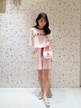 「SNIDEL HOME（スナイデルホーム）の【MLB】Tシャツセットアップ（ルームウェア/パジャマ、ピンク系）」を使った、SNIDEL HOMEさんの春コーディネート