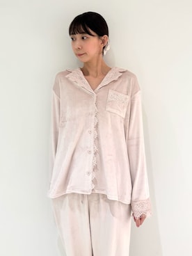 「SNIDEL HOME（スナイデルホーム）の【Silky Fleece】レース開襟シャツ（ルームウェア/パジャマ、ピンク系）」を使った、SNIDEL HOMEさんの秋コーディネート