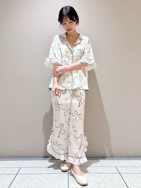 「SNIDEL HOME（スナイデルホーム）の【Luxshine】【接触冷感】フリルリボン開襟シャツ（ルームウェア/パジャマ、ブラウン系）」を使った、SNIDEL HOMEさんの春コーディネート