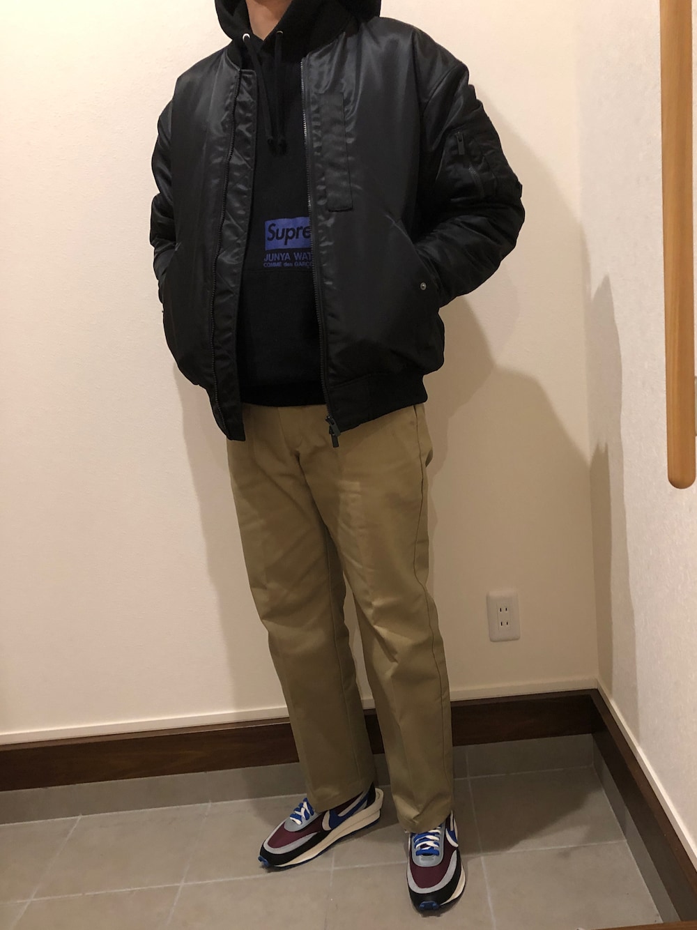 「sacai、sacai×nike、UNDER COVER、undercover x nike、JUNYA WATANABE MAN」｜「UNIQLOのアイテム（MA-1、ブラック系）」を使った、僕の趣味Channelさん（メンズ・178cm）の冬コーディネートの1枚目の写真