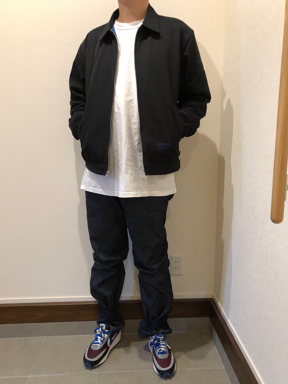 「nike sacai undercover、NIKE×sacai、APC×sacai、CDG×stussy、supreme×comme des garcons」｜「Supreme のアイテム（ブルゾン、ブラック系）」を使った、僕の趣味Channelさん（メンズ・178cm）の春コーディネートの1枚目の写真