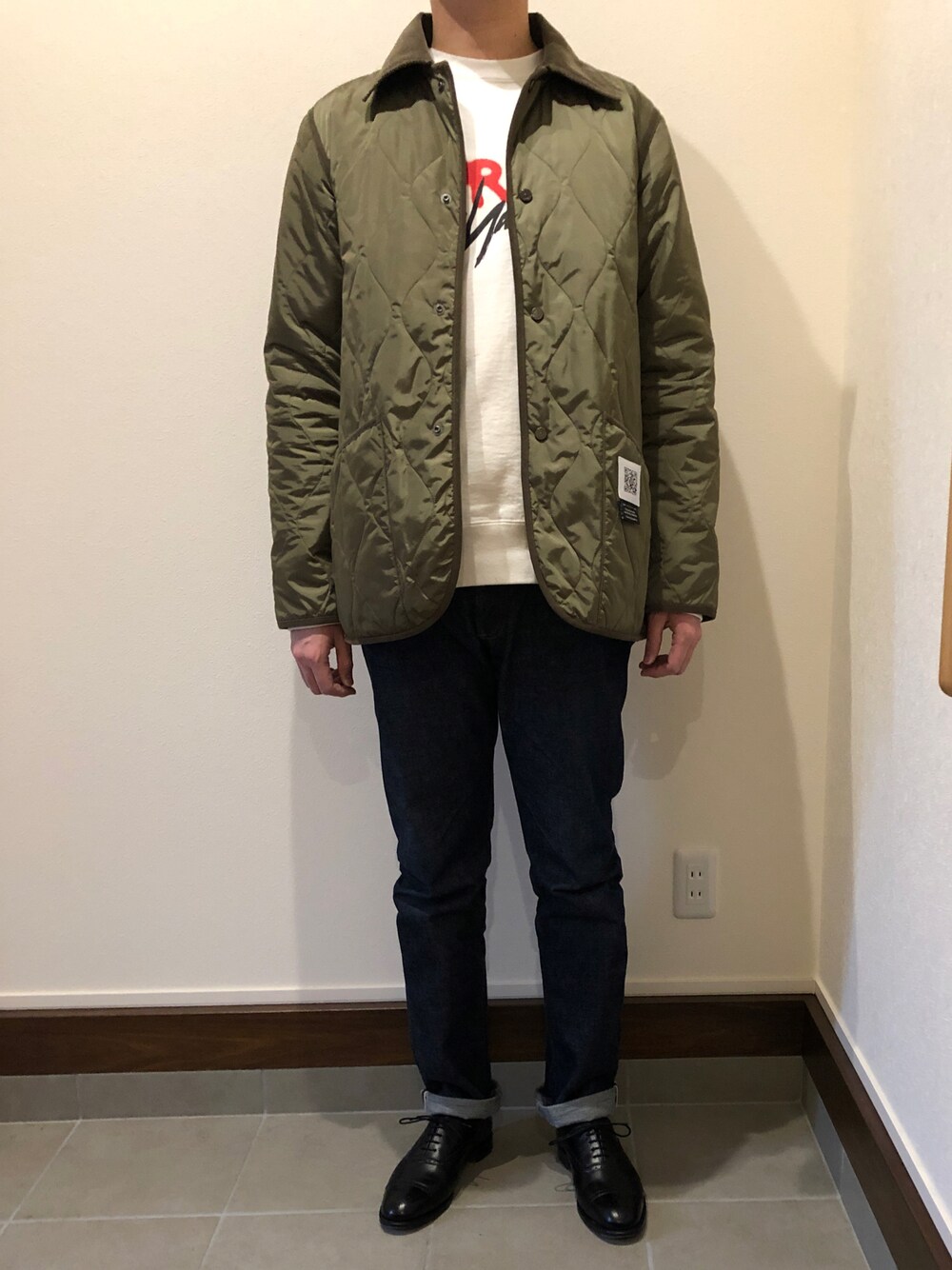 「yohjiyamamoto、キルティング、デニム」｜「Supreme のアイテム（スウェット、ホワイト系）」を使った、僕の趣味Channelさん（メンズ・178cm）の冬コーディネートの1枚目の写真