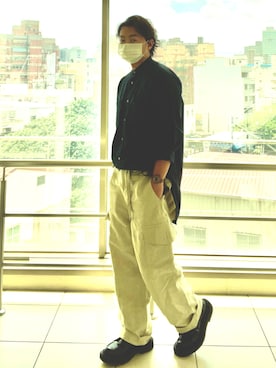 「通勤穿搭」｜「アイテム（チノパンツ）」を使った、🇹🇼 ジェス_柚子パパさん（メンズ・173cm）の夏コーディネート