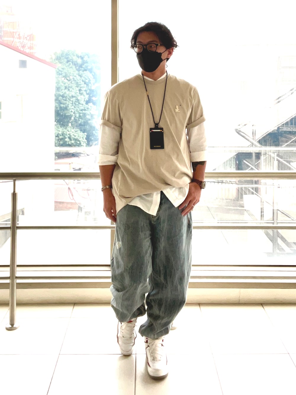 「ootd、街頭穿搭、球鞋、休閒、oversize、牛仔褲、基礎款、nike、通勤穿搭、韓系」｜「ADER errorのアイテム（デニムパンツ、ブルー系）」を使った、🇹🇼 ジェス_柚子パパさん（メンズ・173cm）の春コーディネートの1枚目の写真