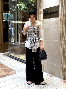 「LOUNGEDRESS（ラウンジドレス）の《一枚で着映える》シャツビスチェ（シャツ/ブラウス、グレー系）」を使った、manami さん（レディース・168cm）の夏コーディネート