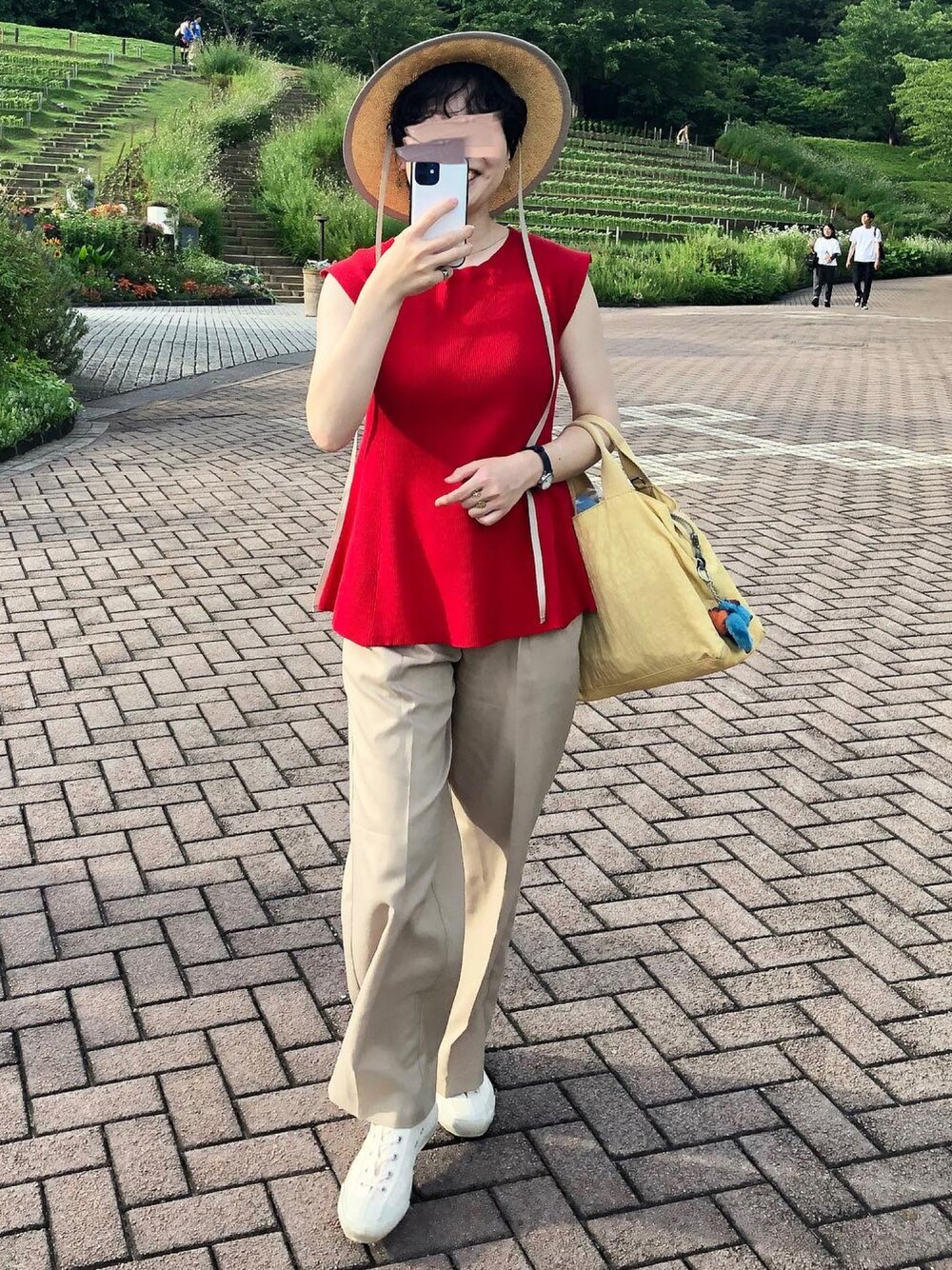 「プチプラコーデ、きれいめカジュアル、麦わら帽子、夏コーデ、スニーカー」｜「POU DOU DOUのロングリボンペーパー織りカンカン帽（ハット、ベージュ系）」を使った、tororoさん（レディース・155cm）の夏コーディネートの1枚目の写真