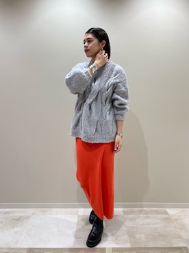 「アイテム（スカート、オレンジ系）」を使った、YAMAGATA_172cmさん（レディース・172cm）の冬コーディネート