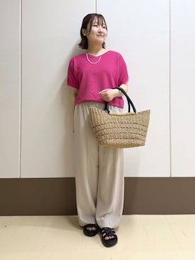 「INDIVI（インディヴィ）の【洗える】ガーター編みVネックニットT（ニット/セーター、ピンク系）」を使った、Rikoさん（レディース）の夏コーディネート