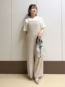 「INDIVI（インディヴィ）の【着る日傘】ドルマントップス（シャツ/ブラウス、ホワイト系）」を使った、Rikoさん（レディース）の夏コーディネート