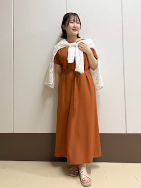 「INDIVI（インディヴィ）の【華奢見え】ベルト付きナローワンピース（ワンピース、レッド系）」を使った、Rikoさん（レディース）の夏コーディネート