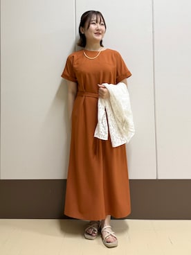 「INDIVI（インディヴィ）の【華奢見え】ベルト付きナローワンピース（ワンピース、レッド系）」を使った、Rikoさん（レディース）の夏コーディネート