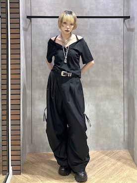 「PAGEBOY（ページボーイ）のZIPタックカーゴパンツ【裾ドローコード付き】（カーゴパンツ、ブラック系）」を使った、ｼﾐさん（レディース・161cm）の夏コーディネート