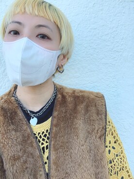 「Guess（ゲス）のアイテム（アクセサリー）」を使った、JUNEさん（レディース・155cm）の冬コーディネート
