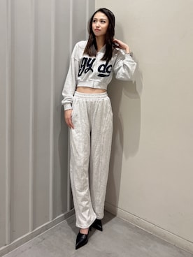 「GYDA（ジェイダ）のアイテム（スウェットパンツ）」を使った、shioriさん（レディース・168cm）の冬コーディネート