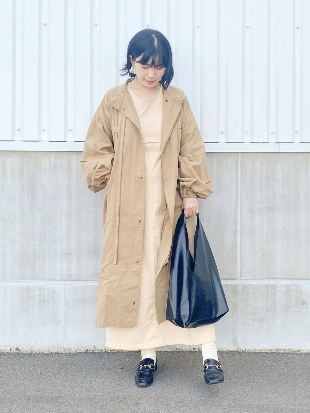 「birthdayroom、lawgy、shopnikoniko、selectmoca、休日スタイル、オトナカジュアル、シンプルコーデ、秋トレンド2021、ゆるコーデ、モッズコート、大人コーデ、お出かけコーデ、きれいめカジュアル、ボリューム袖、リラックススタイル」｜「IG:mai1220のアイテム（その他、その他）」を使った、まいさん（レディース・164cm）の秋コーディネートの1枚目の写真