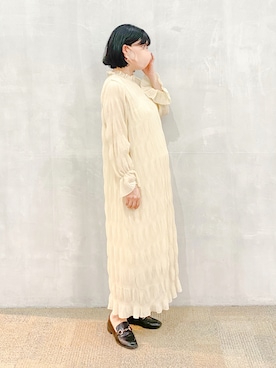 「select MOCA（セレクトモカ）の柔らかく履きやすいフェイクレザーゴールドビット付きローファー（ローファー）」を使った、まいさん（レディース・164cm）の秋コーディネート