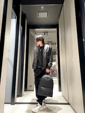 「ARMANI EXCHANGE（アルマーニエクスチェンジ）の【A|X アルマーニ エクスチェンジ】オールオーバージャカードロゴ ニットプルオーバー（ニット/セーター、ブラック系）」を使った、S.HIDEKIさん（メンズ・176cm）の秋コーディネート