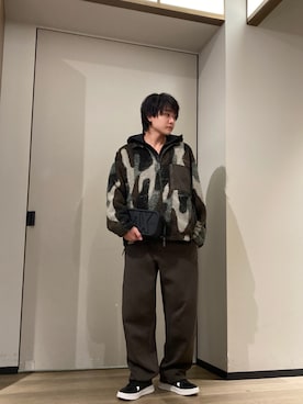 「ARMANI EXCHANGE（アルマーニエクスチェンジ）のアイテム（ダウンベスト）」を使った、S.HIDEKIさん（メンズ・176cm）の秋コーディネート