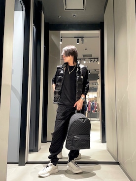 「ARMANI EXCHANGE（アルマーニエクスチェンジ）の【A|X アルマーニ エクスチェンジ】トレイルインスパイア クイックレース スニーカー（スニーカー、ホワイト系）」を使った、S.HIDEKIさん（メンズ・176cm）の秋コーディネート