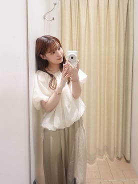 「LOWRYS FARM（ローリーズファーム）のフィブリルイージーコクーンパンツ 664956（その他パンツ、ベージュ系）」を使った、のあさん（レディース・150cm）の春コーディネート