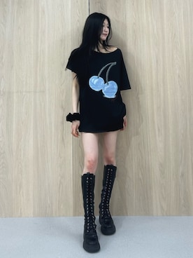 「jouetie（ジュエティ）のストレッチレースアップロングブーツ 厚底 靴 秋服（ブーツ、ブラック系）」を使った、HIKARUさん（レディース・163cm）の春コーディネート